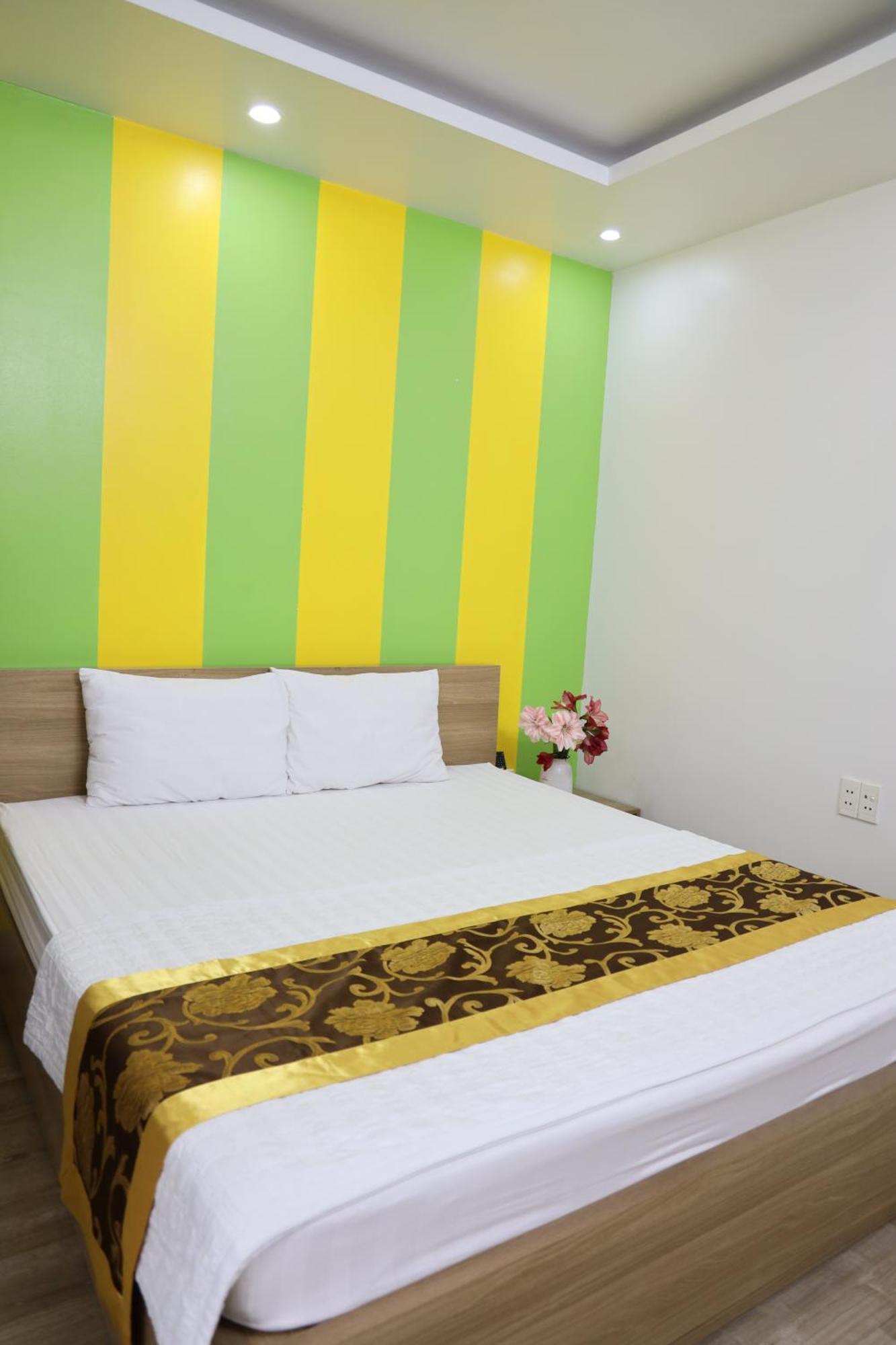 Hung Vuong Hotel Ha Long Esterno foto