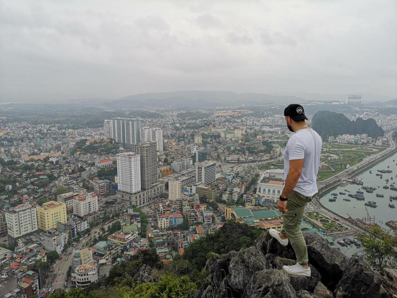 Hung Vuong Hotel Ha Long Esterno foto