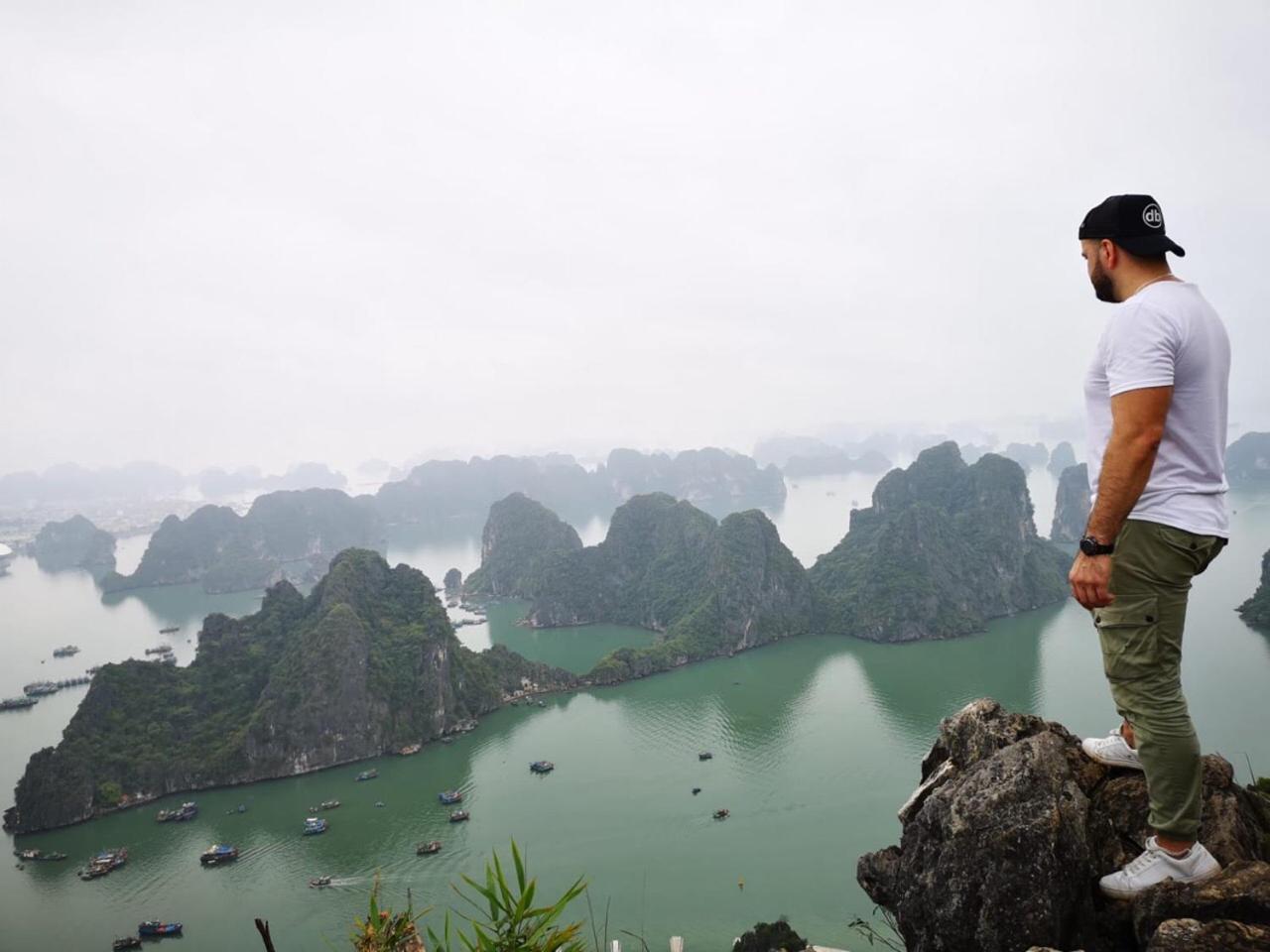 Hung Vuong Hotel Ha Long Esterno foto